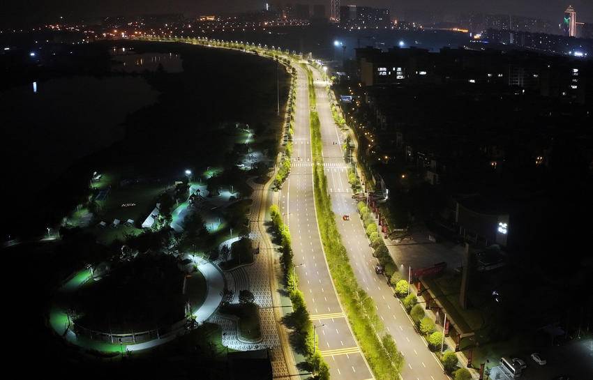 荆楚大道路灯