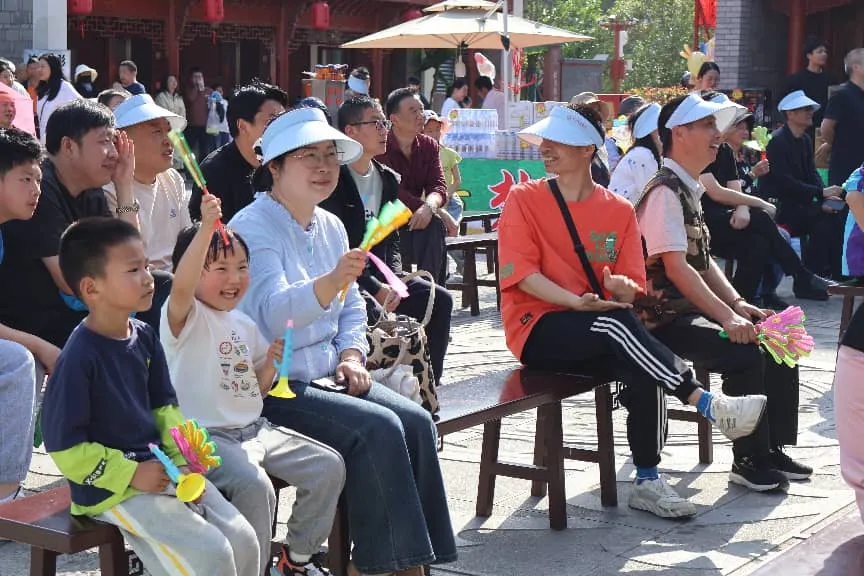 民主街楚超观赛2